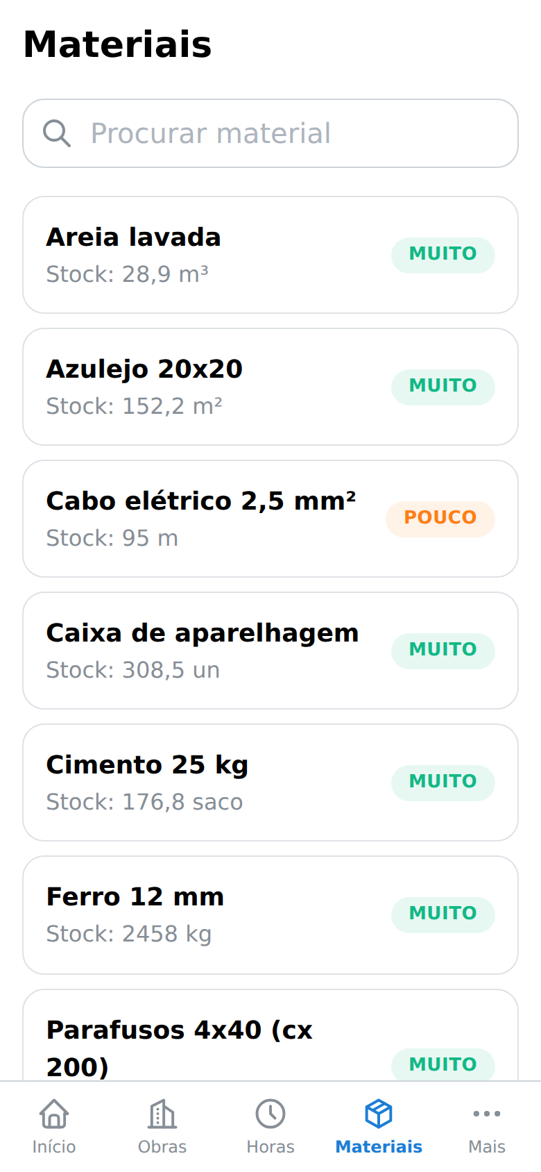 Lista de materiais na app, com o stock e o estado de cada um.